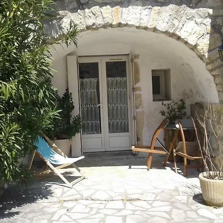 Les Monteils 3* Grospierres
